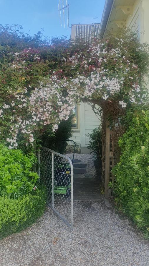 Century House B & B Flatlette Oamaru Exterior photo